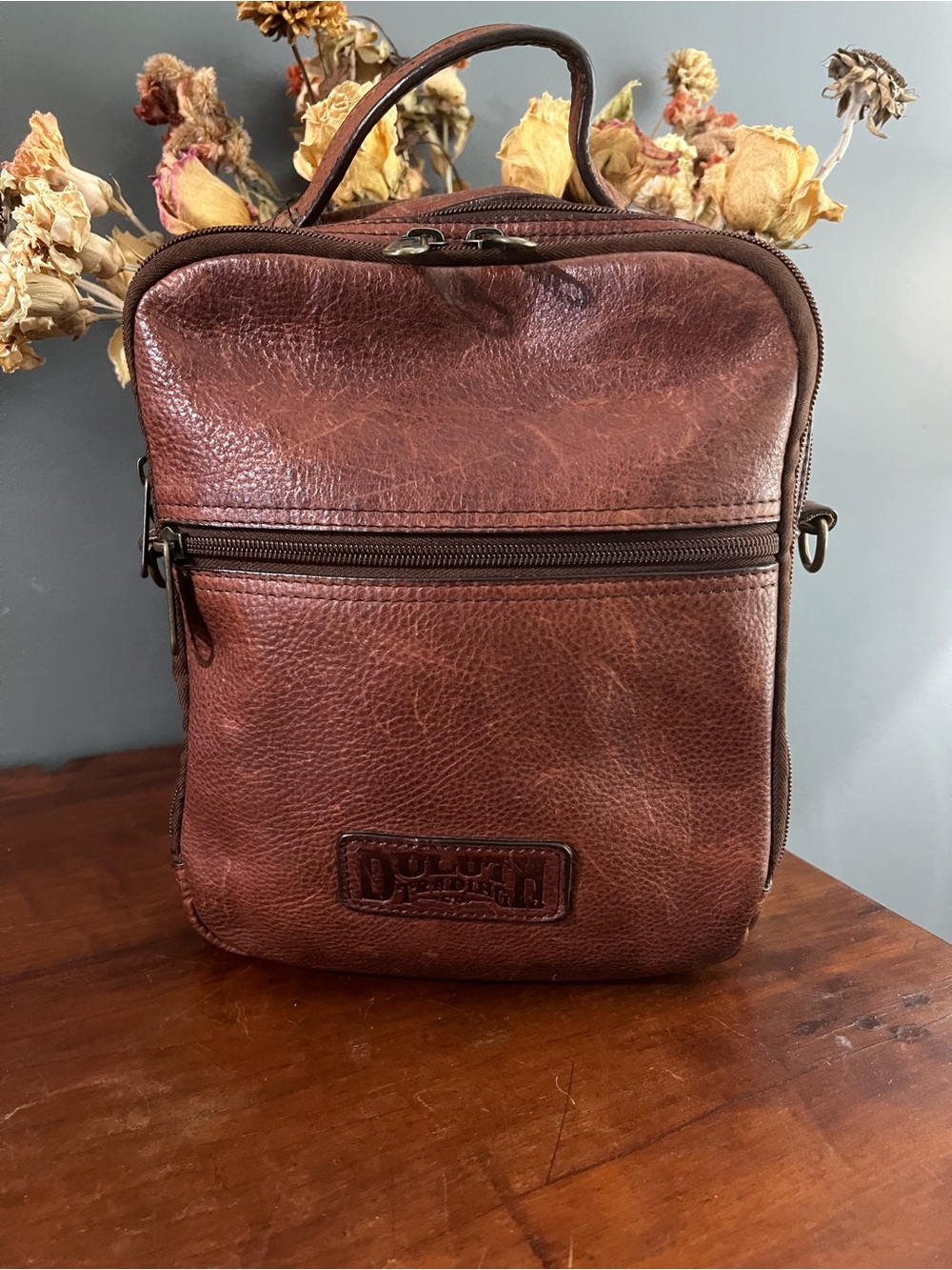Duluth Trading Company Lifetime Leather Travel Bag